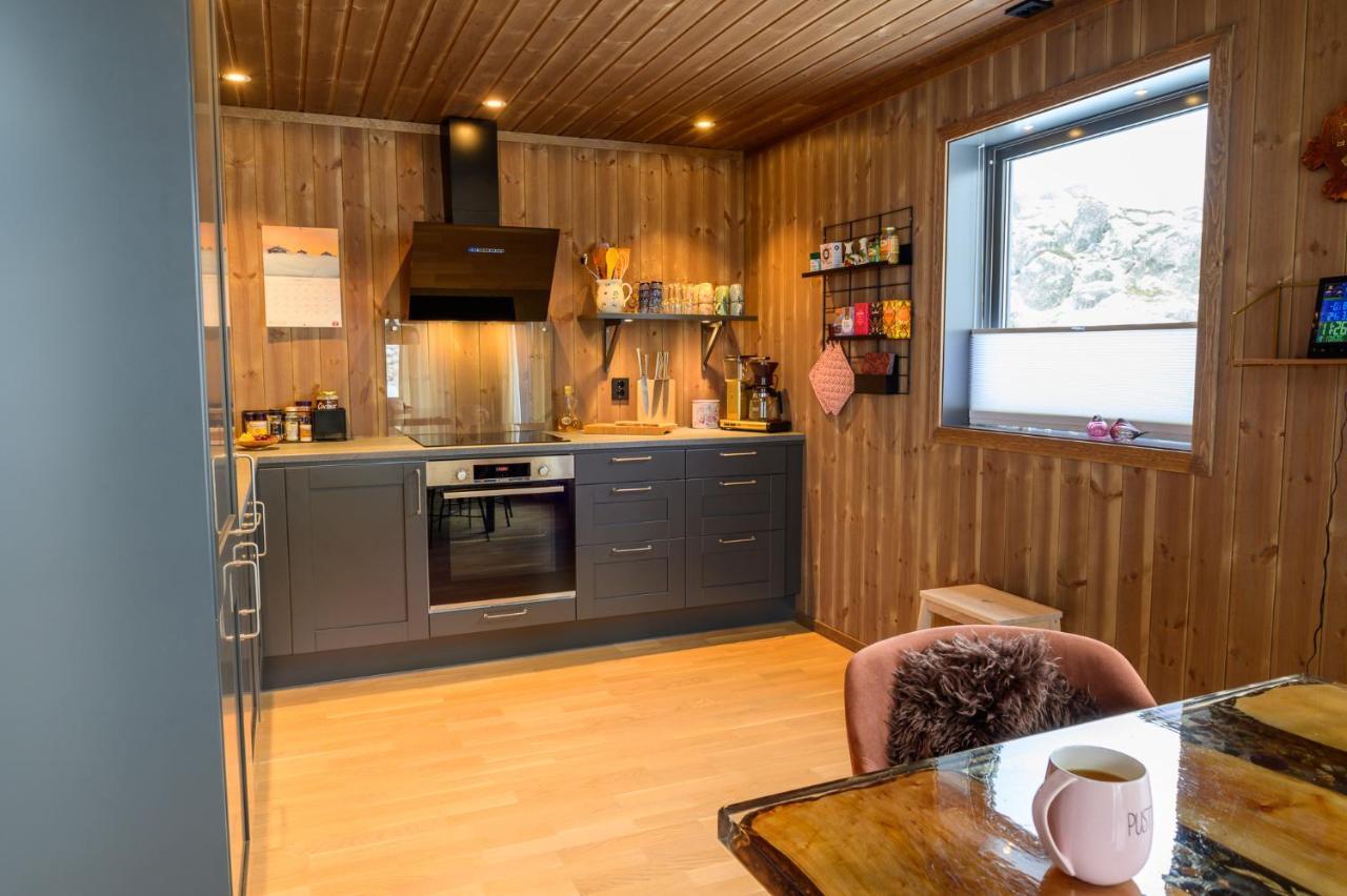 Superior Cabin Ballstad Lofoten Esterno foto