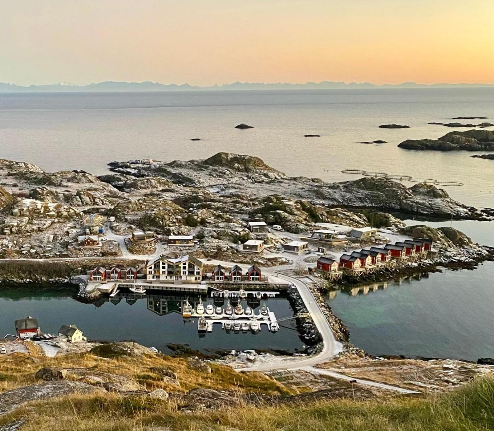 Superior Cabin Ballstad Lofoten Esterno foto